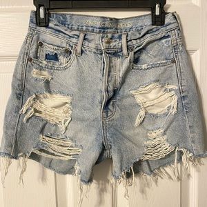 American Eagle light wash ripped mom jean shorts- Size 2